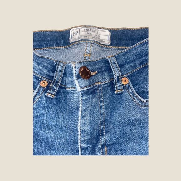 Free People | EUC Women’s Great Heights Skinny Jeans Frayed Hem Size 24 - Picture 3 of 7